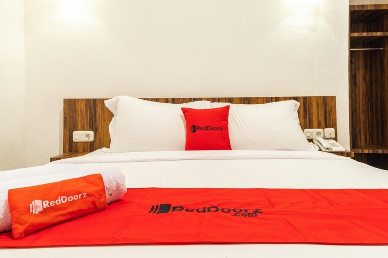 Hotel Reddoorz @ Binjai Exterior foto