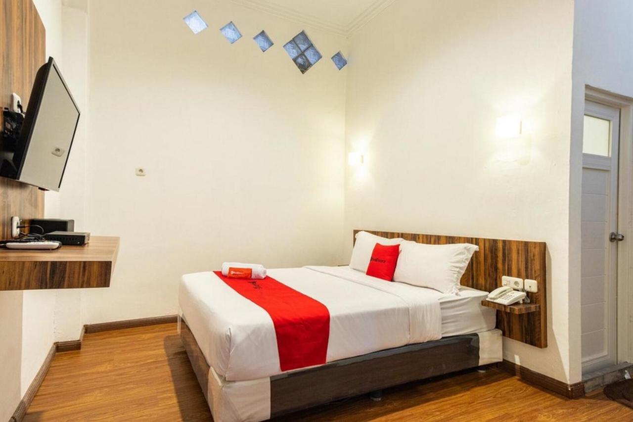 Hotel Reddoorz @ Binjai Exterior foto
